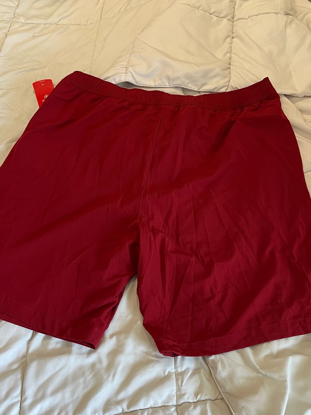 Red shorts - Picture 3 of 3